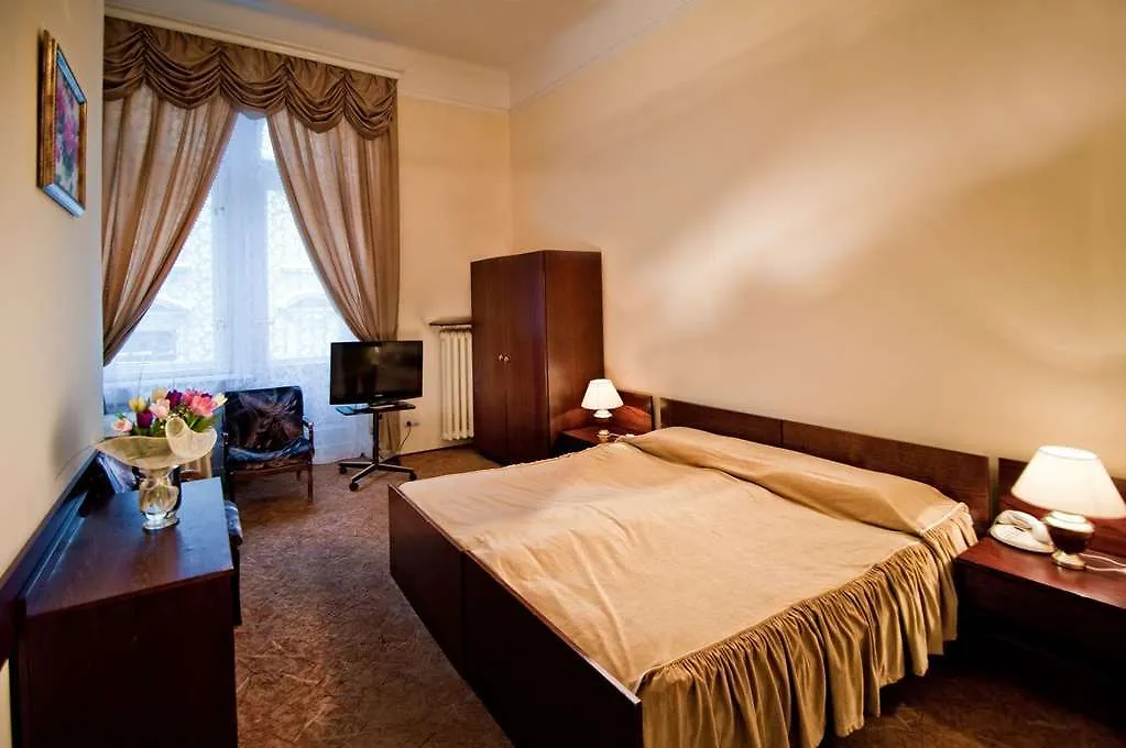 George Hotel Lviv 3*,