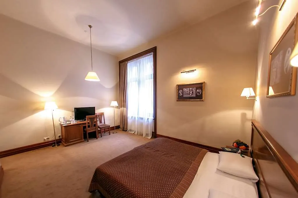 George Hotel Lviv 3*,